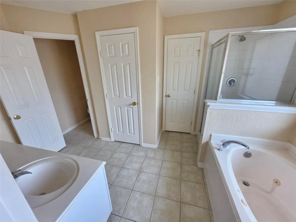 9711 Sugarblossom Lane Sugar Land, TX 77498
