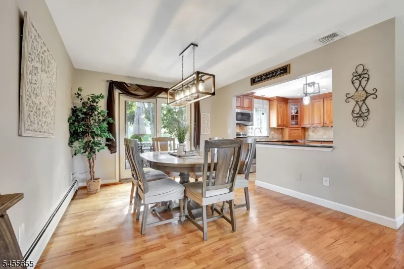 18 Starlight Rd Jefferson, NJ 07438