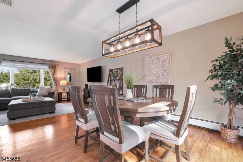 18 Starlight Rd Jefferson, NJ 07438