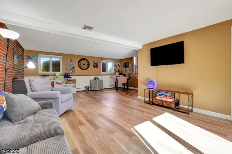 18 Starlight Rd Jefferson, NJ 07438