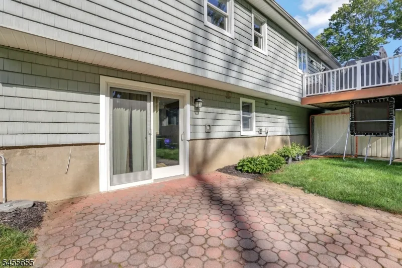 18 Starlight Rd Jefferson, NJ 07438