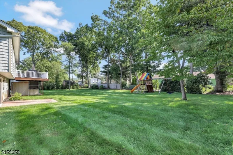 18 Starlight Rd Jefferson, NJ 07438