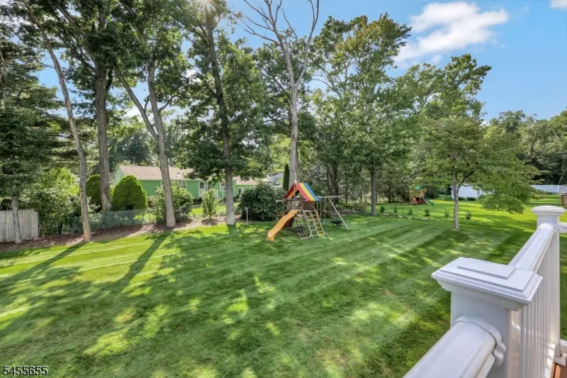 18 Starlight Rd Jefferson, NJ 07438
