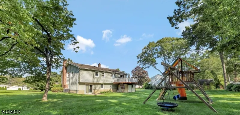 18 Starlight Rd Jefferson, NJ 07438