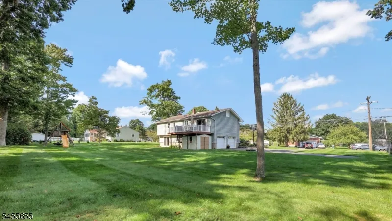 18 Starlight Rd Jefferson, NJ 07438