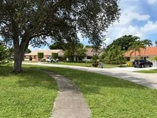 9332 Laurel Green Drive Boynton Beach, FL 33437