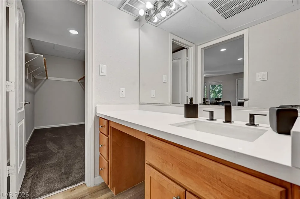 730 Oakmont Avenue #904 Las Vegas, NV 89109