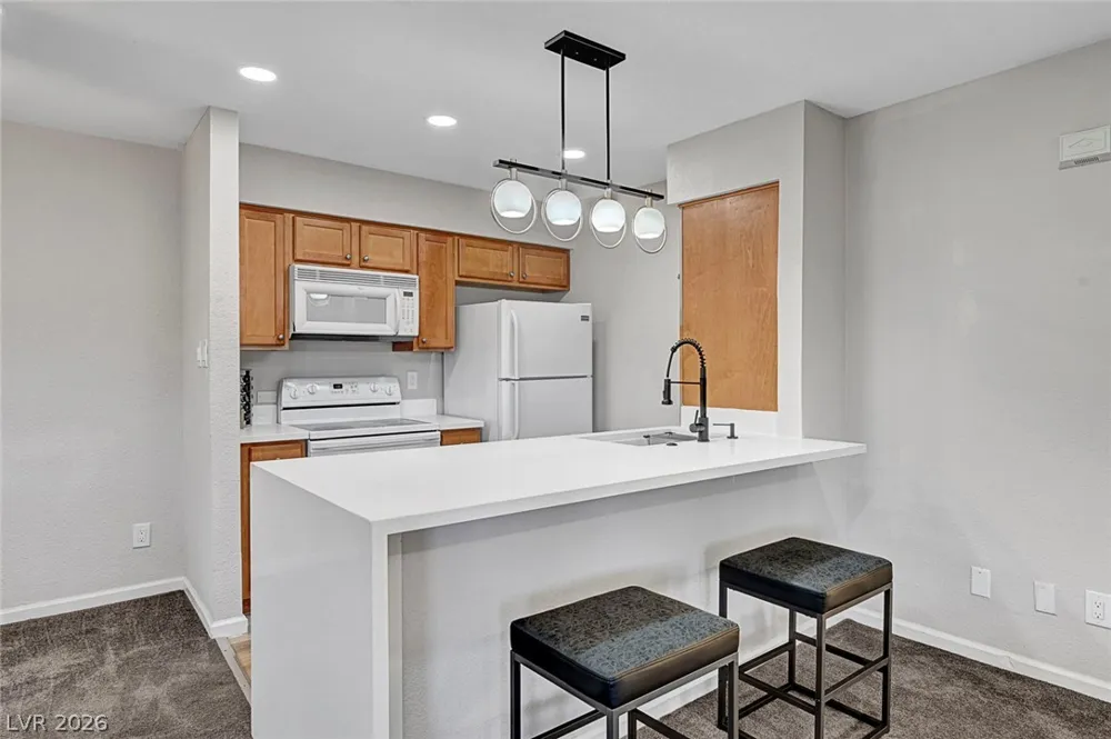 730 Oakmont Avenue #904 Las Vegas, NV 89109