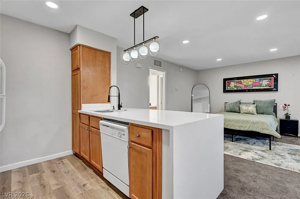 730 Oakmont Avenue #904 Las Vegas, NV 89109