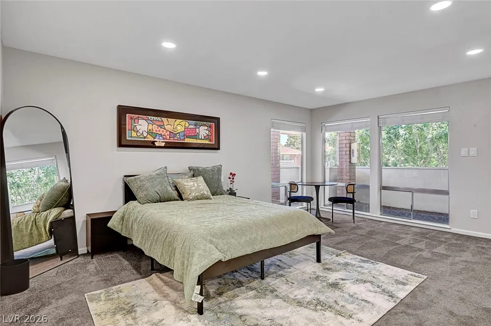 730 Oakmont Avenue #904 Las Vegas, NV 89109