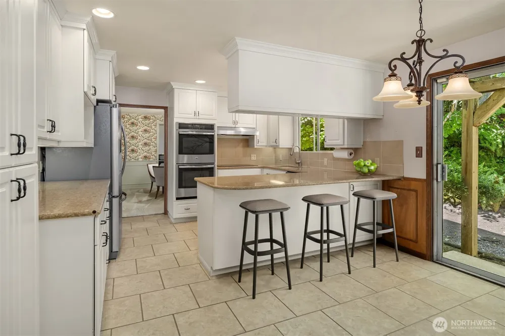 7921 E Mercer Way Mercer Island, WA 98040