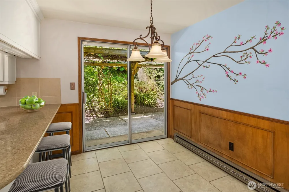 7921 E Mercer Way Mercer Island, WA 98040
