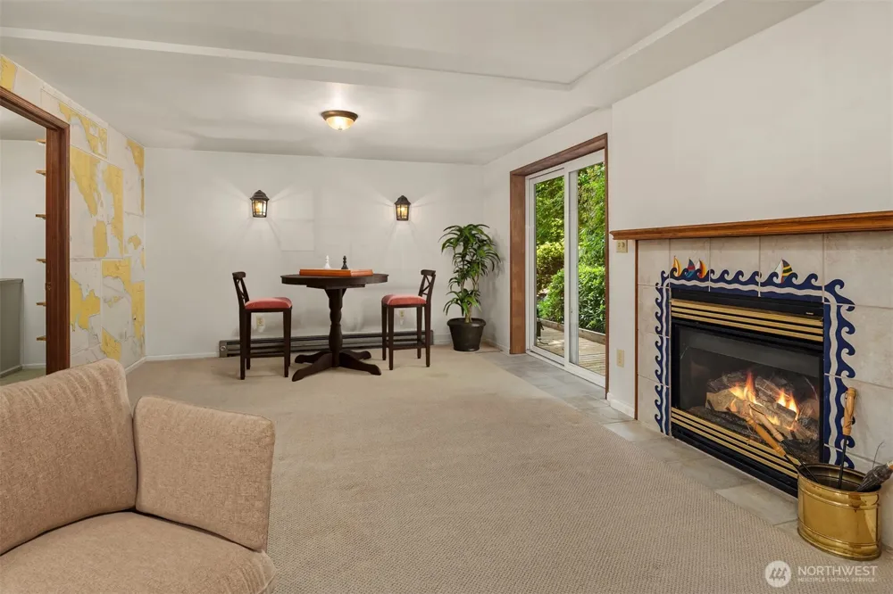 7921 E Mercer Way Mercer Island, WA 98040