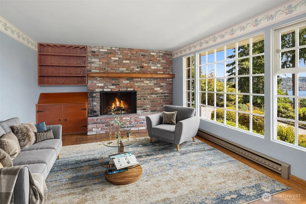 7921 E Mercer Way Mercer Island, WA 98040
