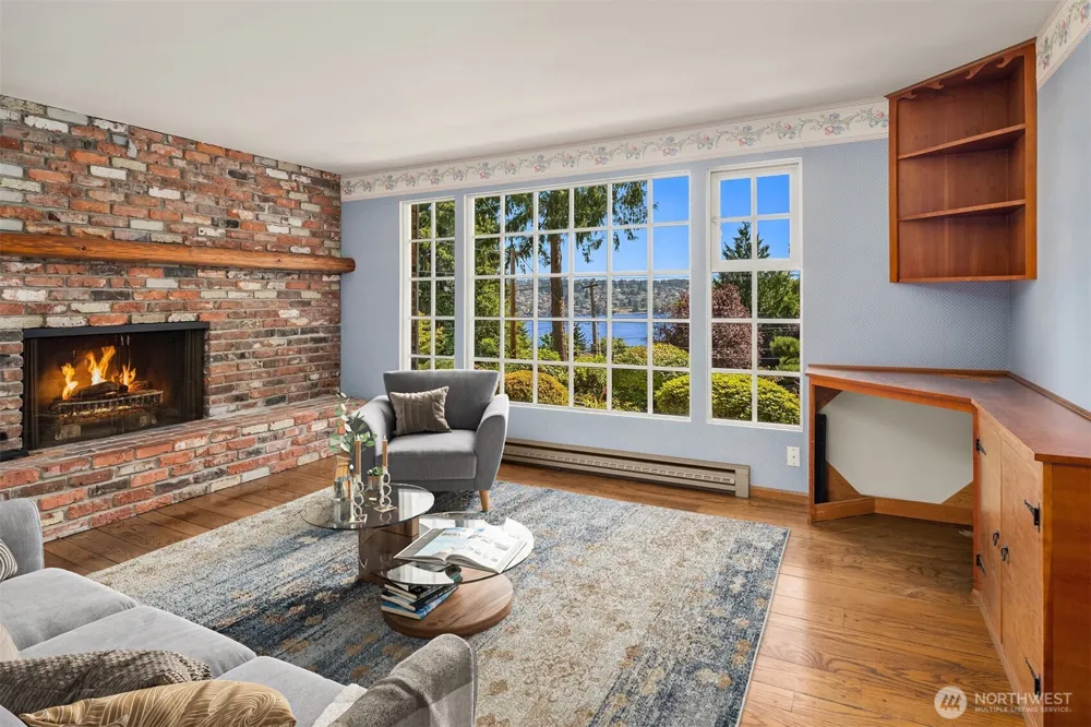 7921 E Mercer Way Mercer Island, WA 98040