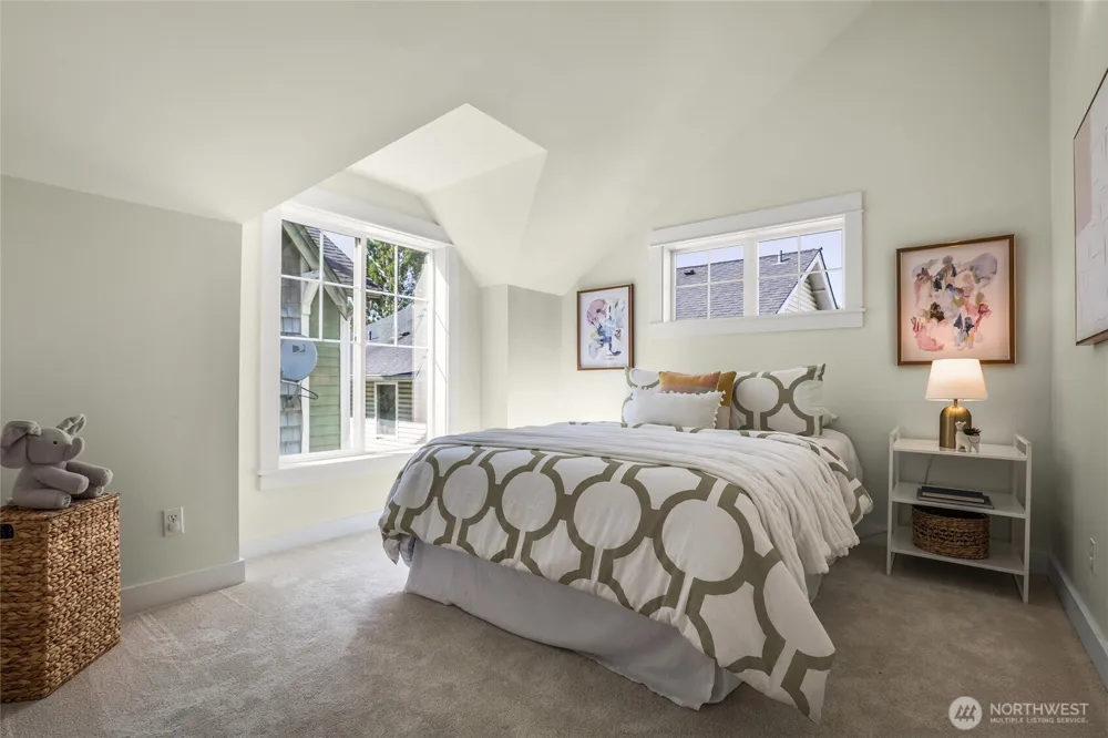 8846 Midvale Avenue #B Seattle, WA 98103