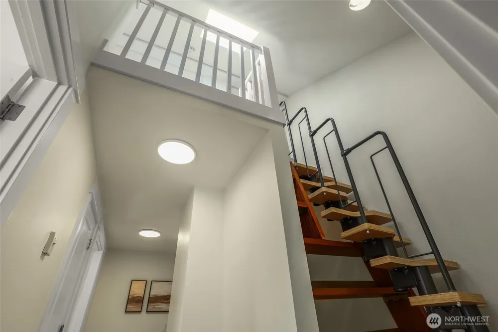 8846 Midvale Avenue #B Seattle, WA 98103