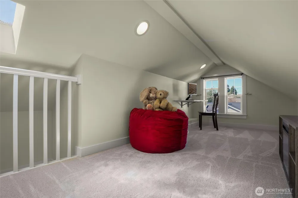 8846 Midvale Avenue #B Seattle, WA 98103