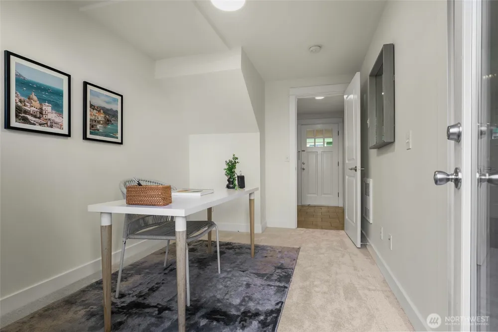 8846 Midvale Avenue #B Seattle, WA 98103