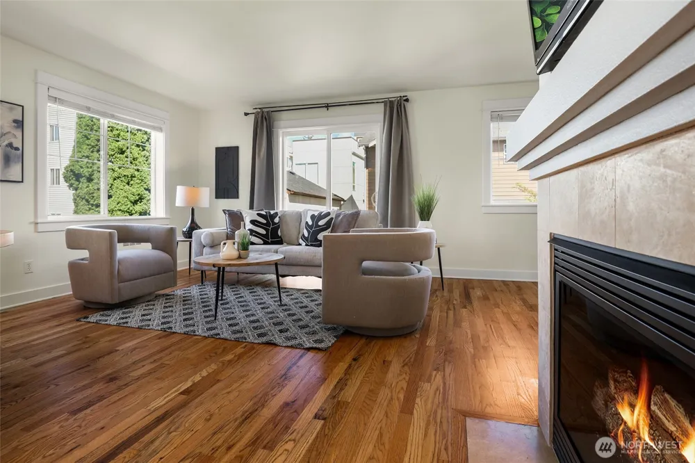 8846 Midvale Avenue #B Seattle, WA 98103