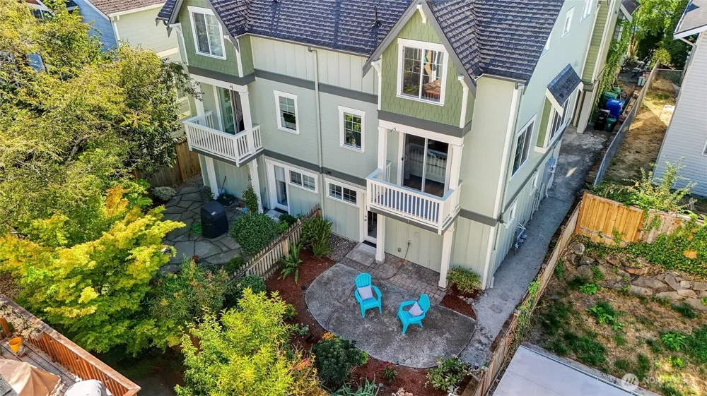 8846 Midvale Avenue #B Seattle, WA 98103