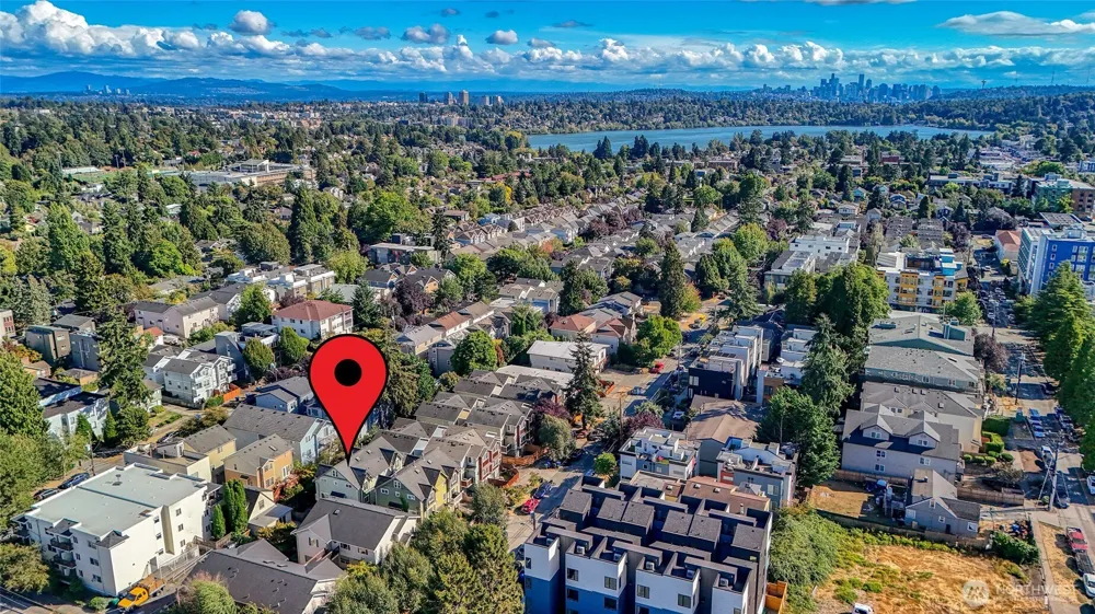 8846 Midvale Avenue #B Seattle, WA 98103