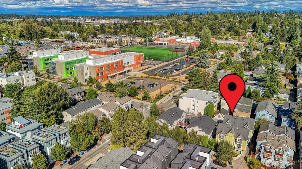 8846 Midvale Avenue #B Seattle, WA 98103