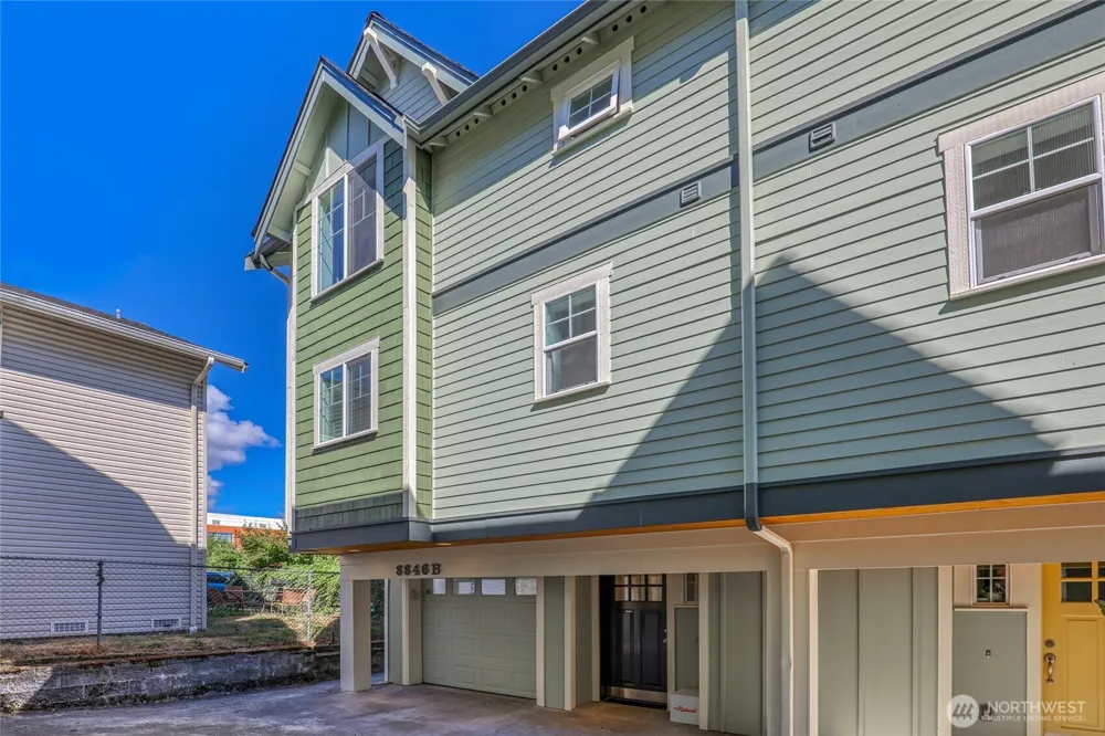 8846 Midvale Avenue #B Seattle, WA 98103