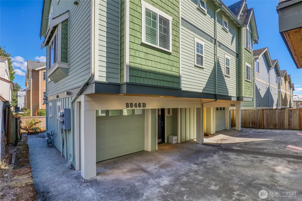 8846 Midvale Avenue #B Seattle, WA 98103