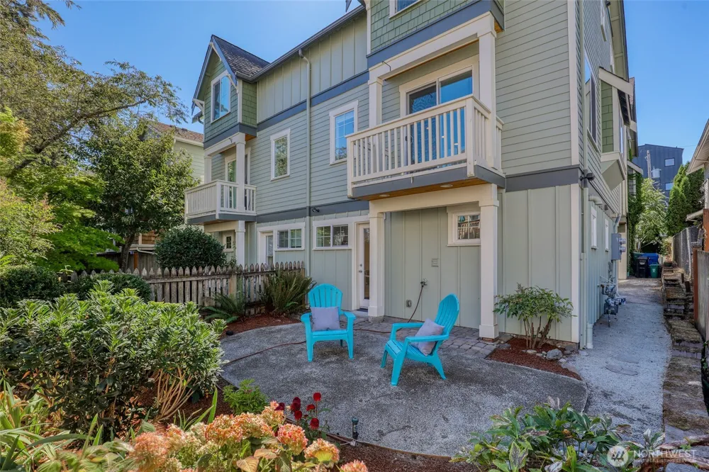 8846 Midvale Avenue #B Seattle, WA 98103