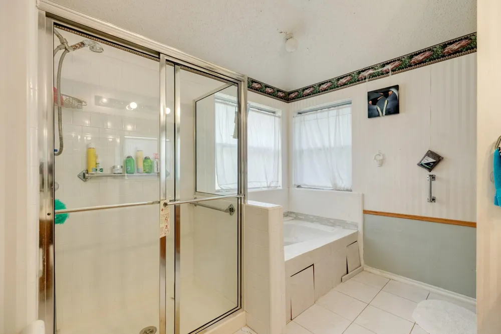2819 S Peach Hollow Circle Pearland, TX 77584