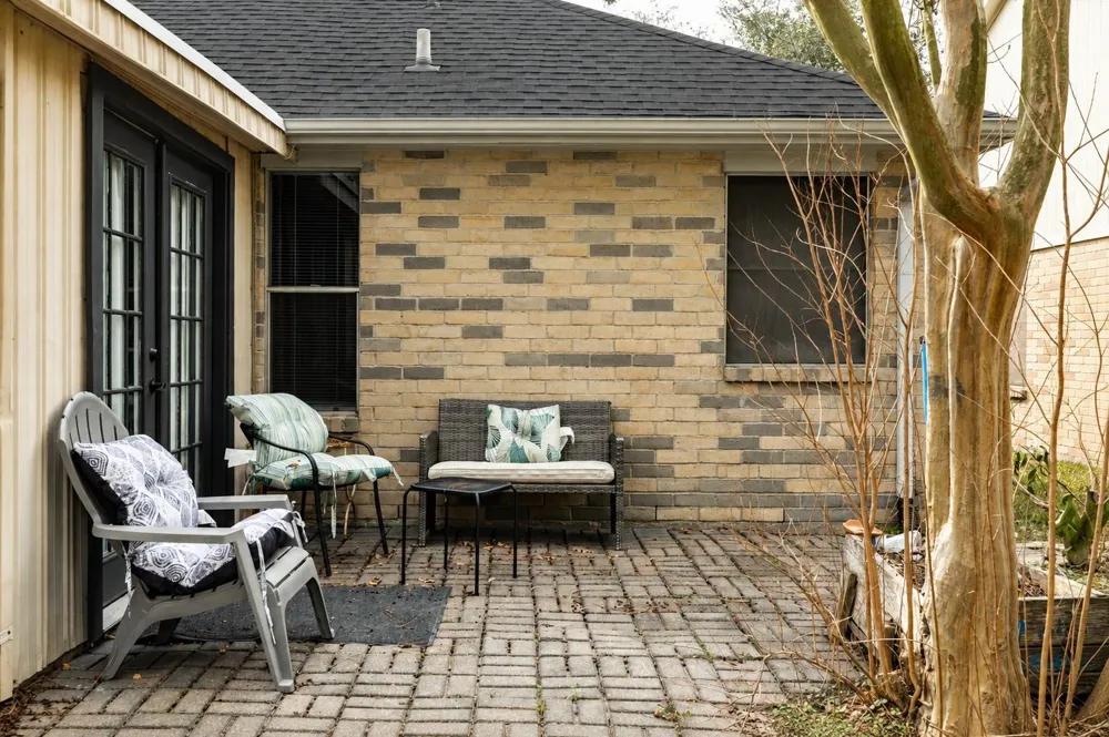 2819 S Peach Hollow Circle Pearland, TX 77584