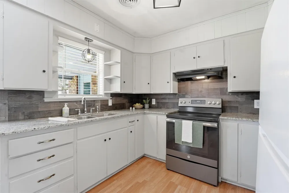 2412 Airline Drive Brenham, TX 77833