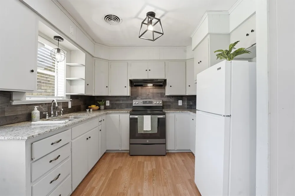 2412 Airline Drive Brenham, TX 77833