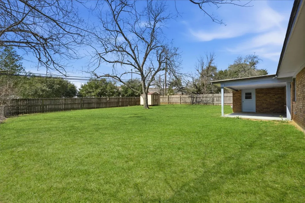 2412 Airline Drive Brenham, TX 77833