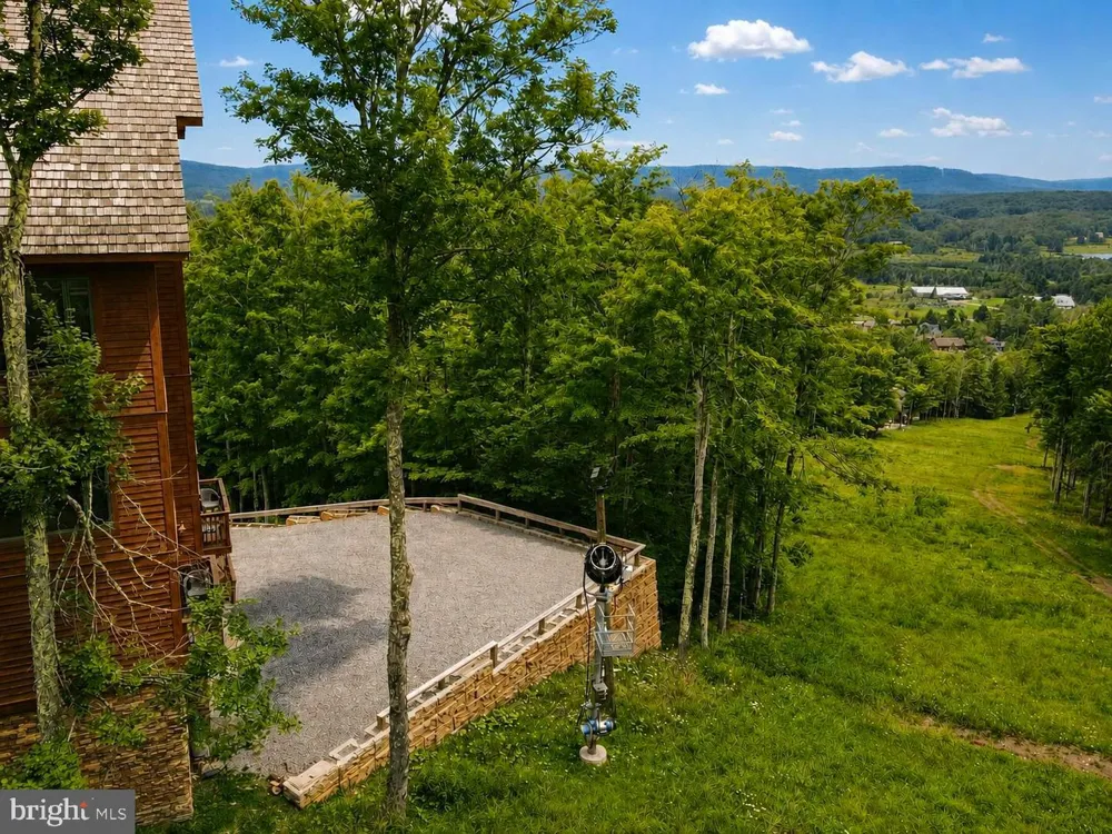 626 WINTERSET DRIVE Davis, WV 26260