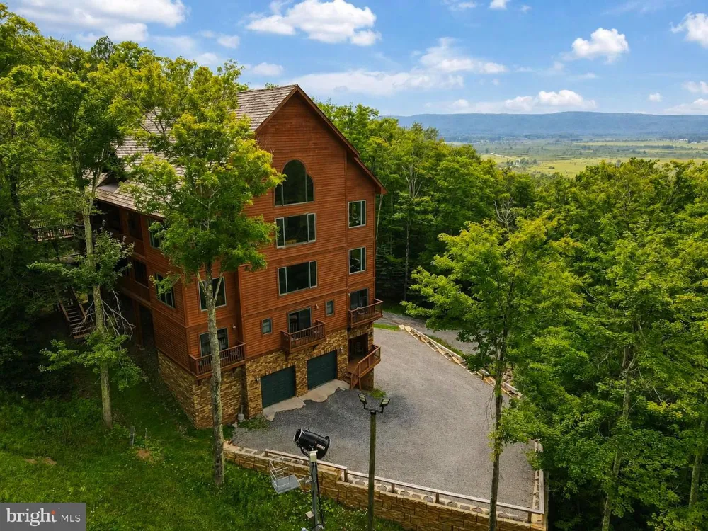 626 WINTERSET DRIVE Davis, WV 26260