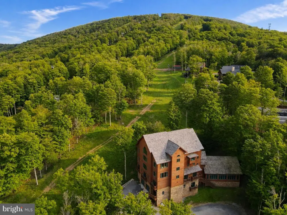 626 WINTERSET DRIVE Davis, WV 26260