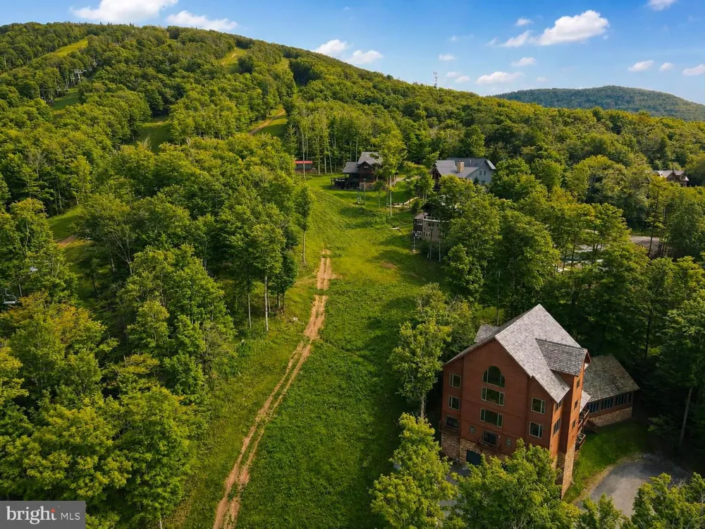 626 WINTERSET DRIVE Davis, WV 26260