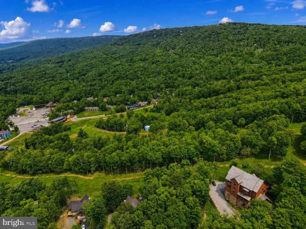 626 WINTERSET DRIVE Davis, WV 26260