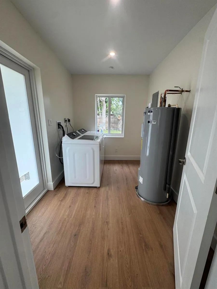 725 NE 160th Terrace Miami, FL 33162