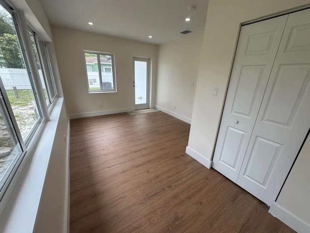 725 NE 160th Terrace Miami, FL 33162
