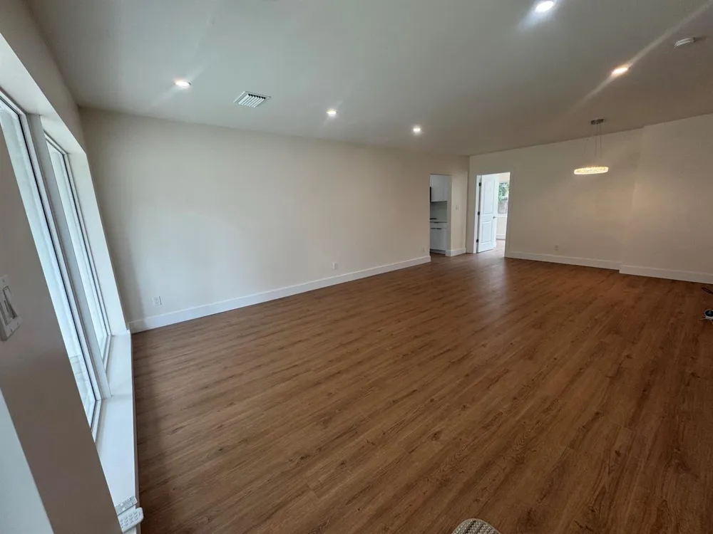 725 NE 160th Terrace Miami, FL 33162