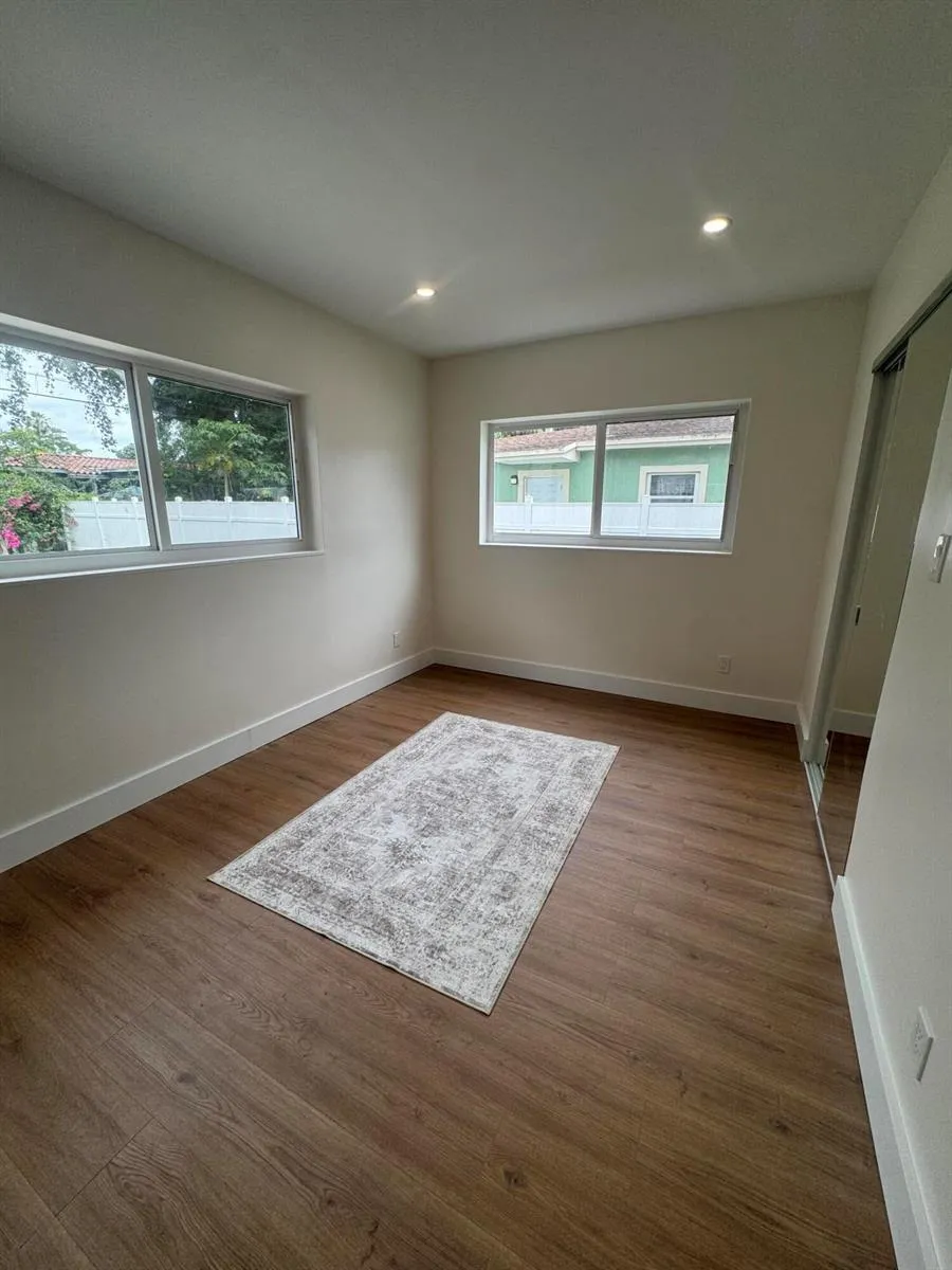 725 NE 160th Terrace Miami, FL 33162