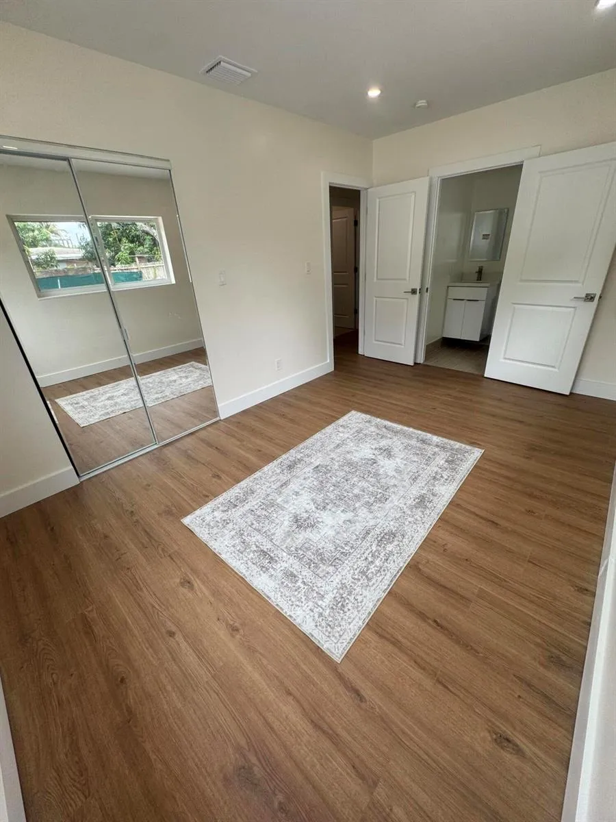 725 NE 160th Terrace Miami, FL 33162