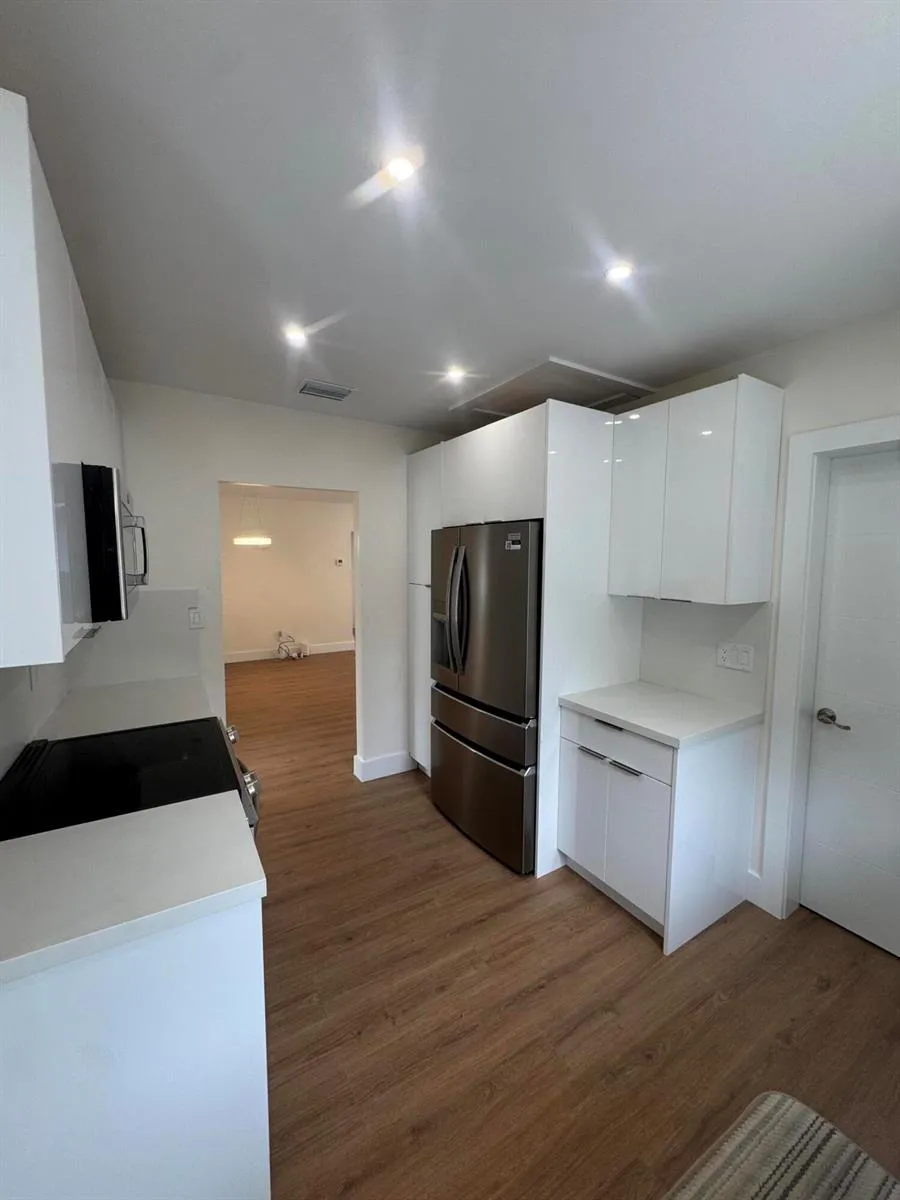 725 NE 160th Terrace Miami, FL 33162