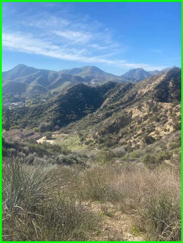 5317 Justamere Avenue Val Verde, CA 91384