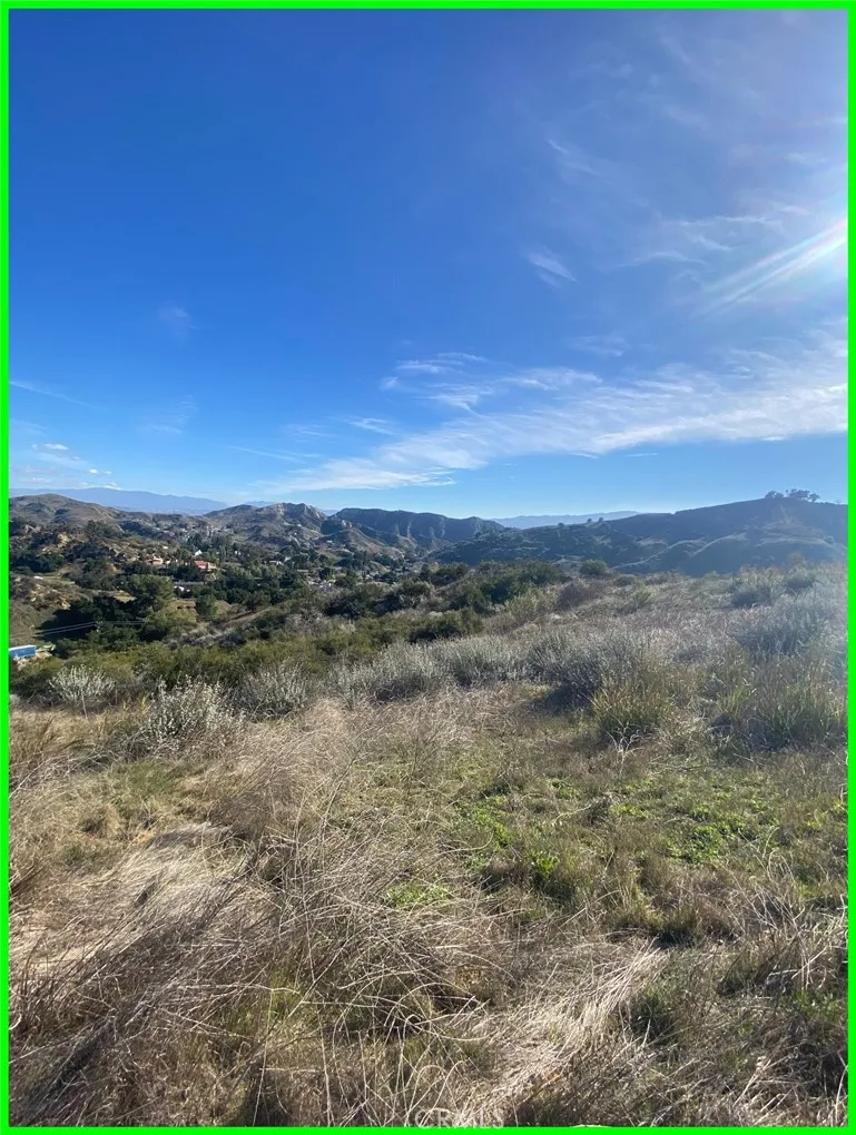 5317 Justamere Avenue Val Verde, CA 91384
