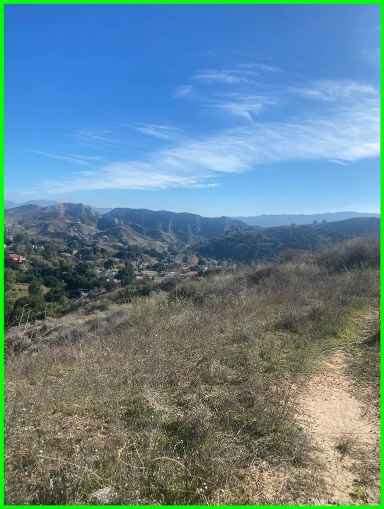 5317 Justamere Avenue Val Verde, CA 91384