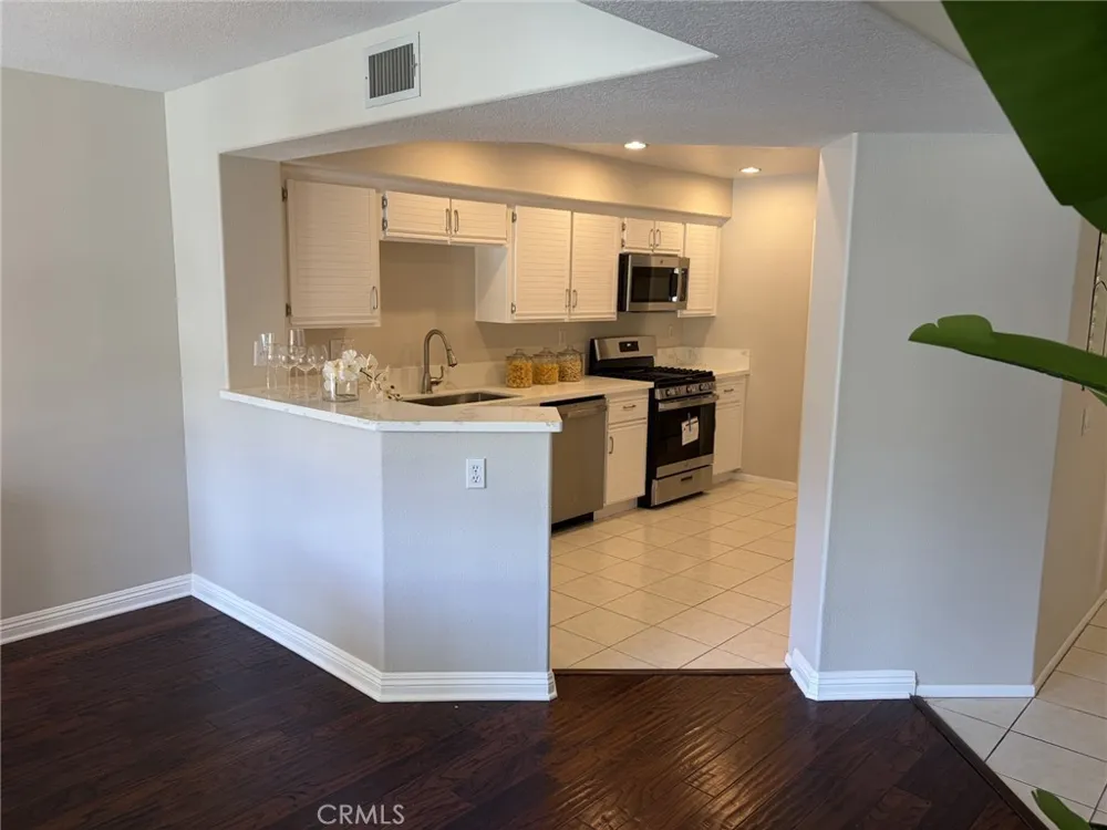 8012 E Snowberry E Anaheim Hills, CA 92808